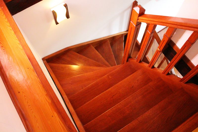 Wood Stairs Refinishing